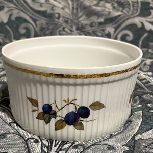 Vintage Royal Worcester Porcelain Evesham Gold Trim-7 1/4"